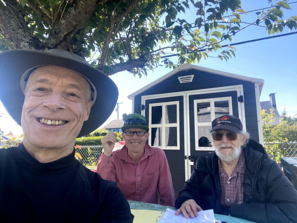 Rainbow Kitchen garden volunteers.